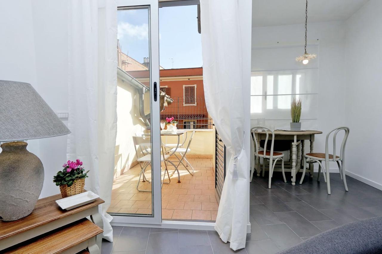 Monti Charming Apartment - Rome Short Let Service Экстерьер фото